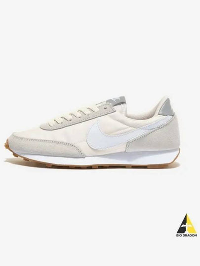 Daybreak Low Top Sneakers Ivory - NIKE - BALAAN 2