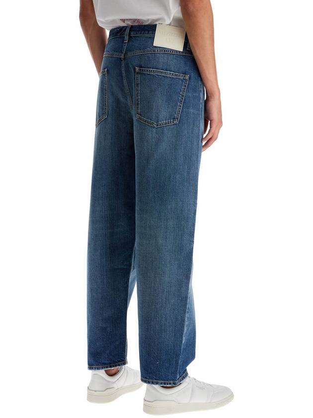 wide-legged cropped jeans with a relaxed - VALENTINO - BALAAN 3