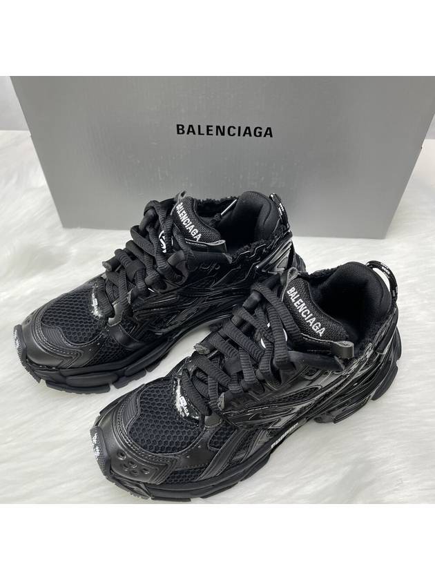 Runner Low Top Sneakers Black - BALENCIAGA - BALAAN 3