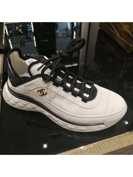 Logo Mixed Fibers Suede Low Top Sneakers White - CHANEL - BALAAN 2