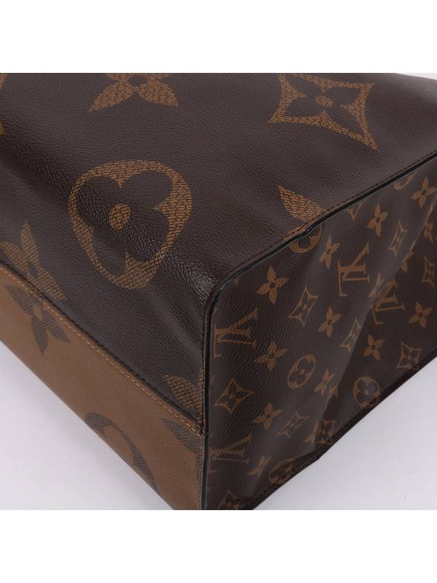 Monogram On the Go GM Shoulder Bag M45320 - LOUIS VUITTON - BALAAN 8