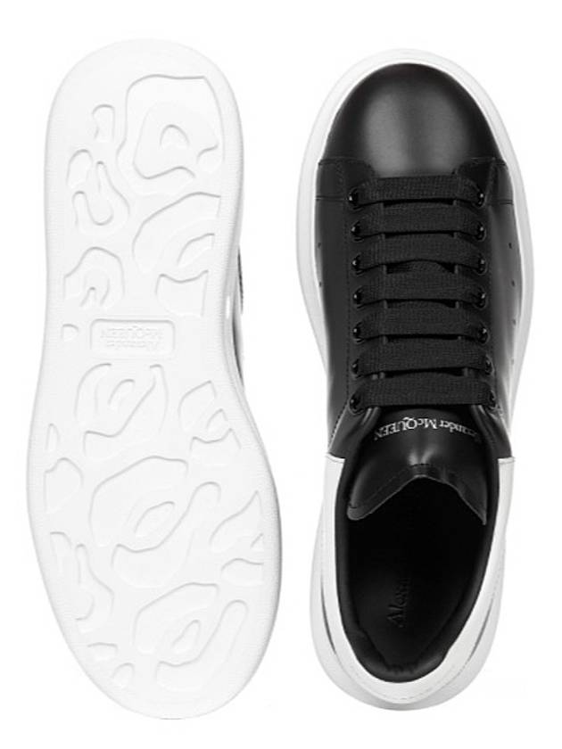 Oversized Leather Tab Low Top Sneakers Black - ALEXANDER MCQUEEN - BALAAN 6