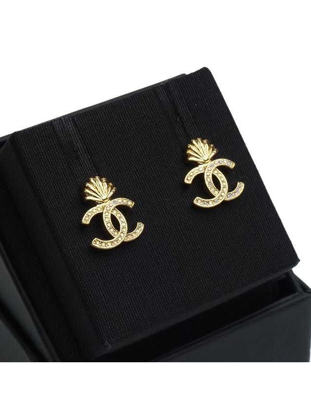 Classic CC logo shell earrings - CHANEL - BALAAN 4