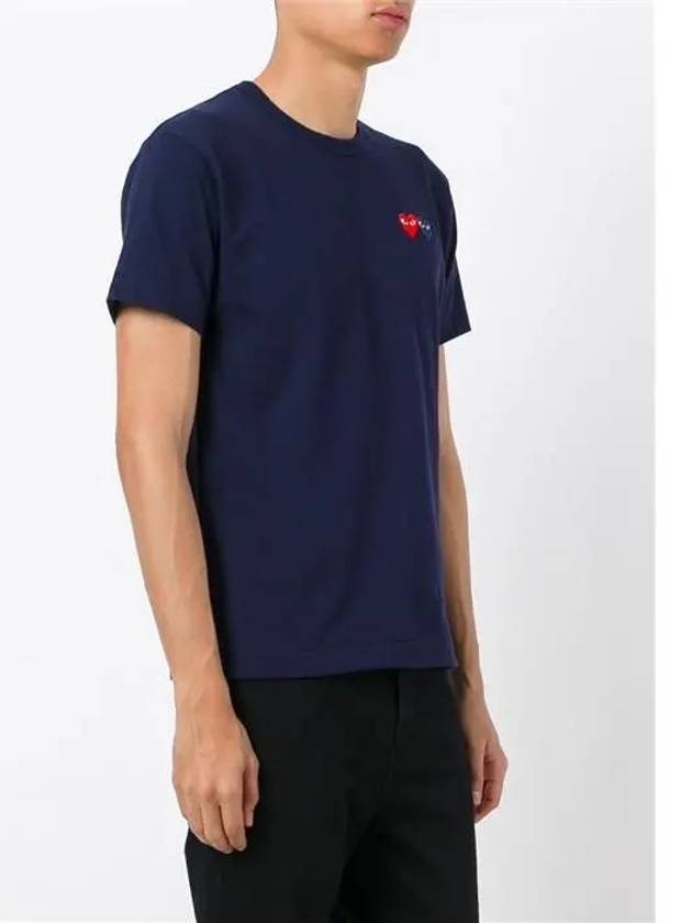 Play Men's Double Heart Wappen Short Sleeve T-Shirt Navy P1 T226 2 - COMME DES GARCONS - BALAAN 4