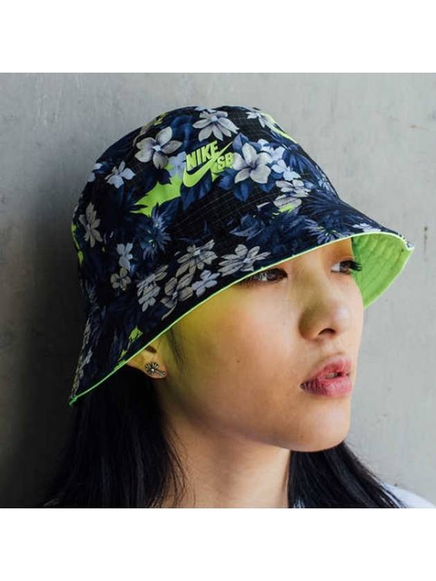 01CU6497010SBFloral Bucket HatNavy Floral - NIKE - BALAAN 1