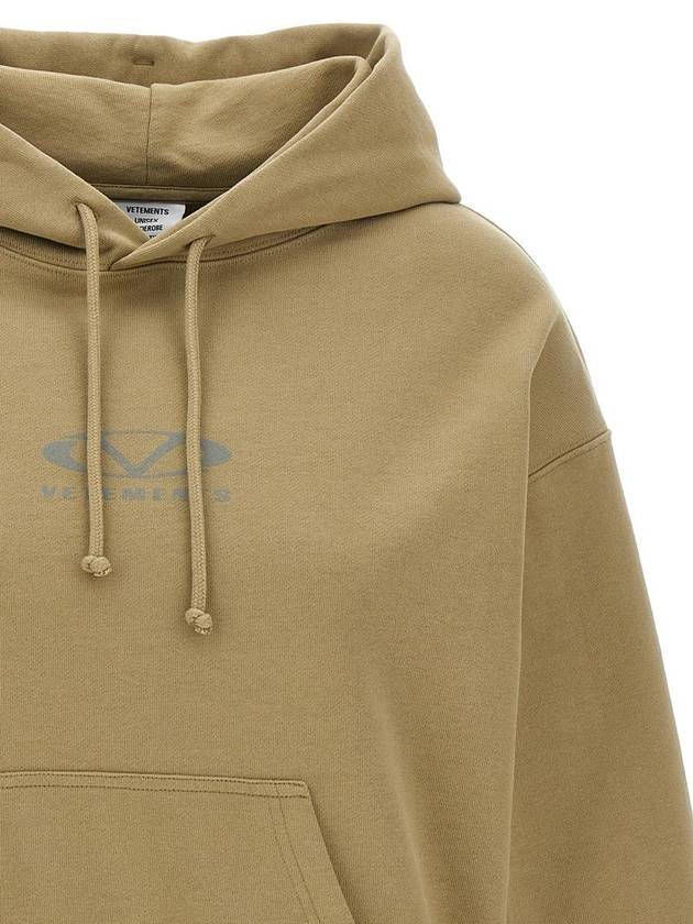 Vetements 'Oval Logo' Hoodie - VETEMENTS - BALAAN 3