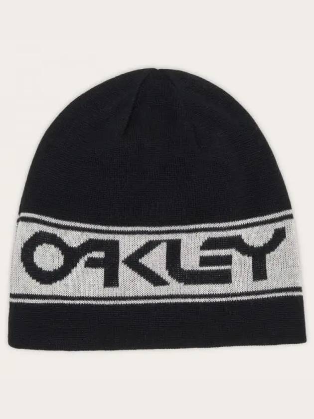 TNP REVERSIBLE BEANIE - OAKLEY - BALAAN 1