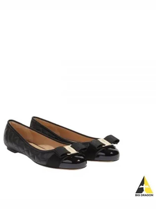 Varina Quilting Leather Ballet Flat Black - SALVATORE FERRAGAMO - BALAAN 2