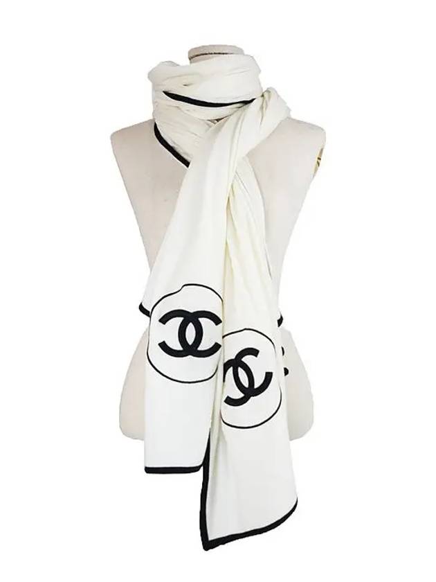 stole CC logo cashmere muffler ivory - CHANEL - BALAAN.