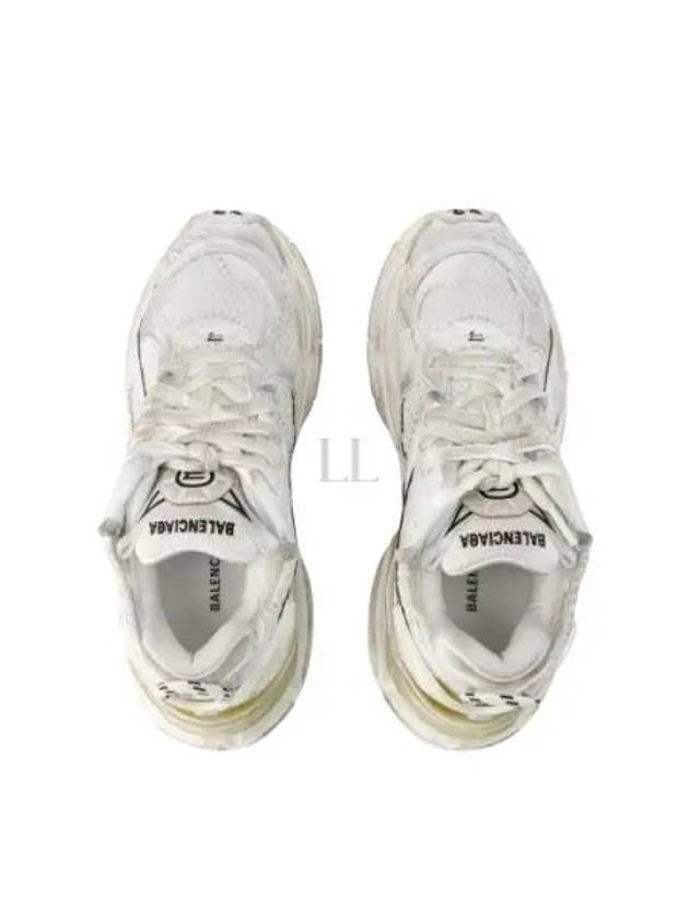 Runner Embroidered Logo Low Top Sneakers White - BALENCIAGA - BALAAN 2