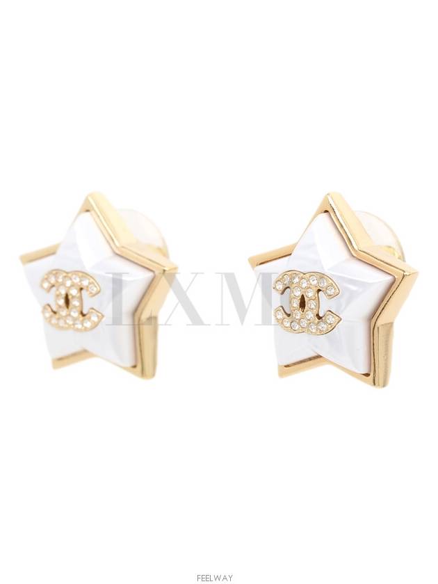 Pearlized star earrings shaped white ABC401 - CHANEL - BALAAN 2