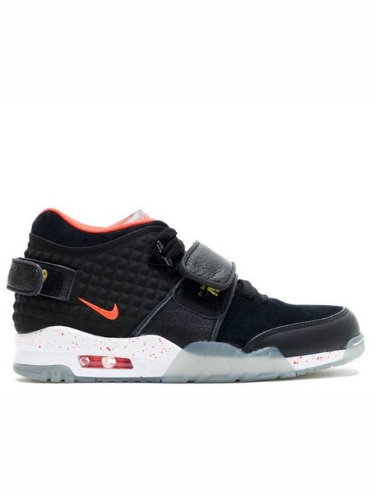 01821955001Surprise Release Limited EditionAir Trainer Victor Cruz QSMemory of Mike - NIKE - BALAAN 1