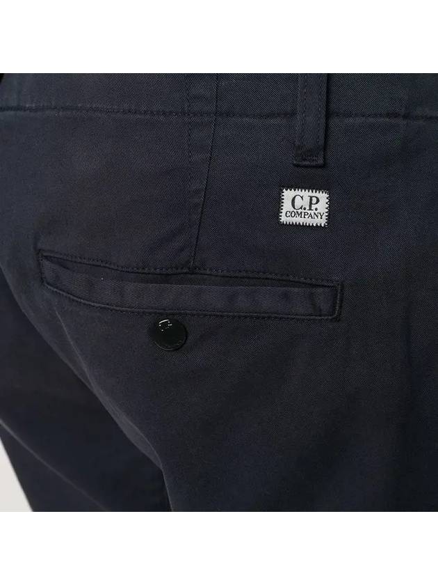 Men's Lens Bermuda Cargo Shorts Navy - CP COMPANY - BALAAN.