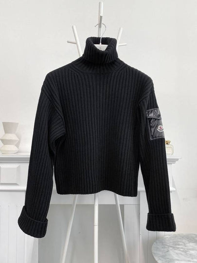 Women's Logo Patch Pocket Turtleneck Black - MONCLER - BALAAN 2