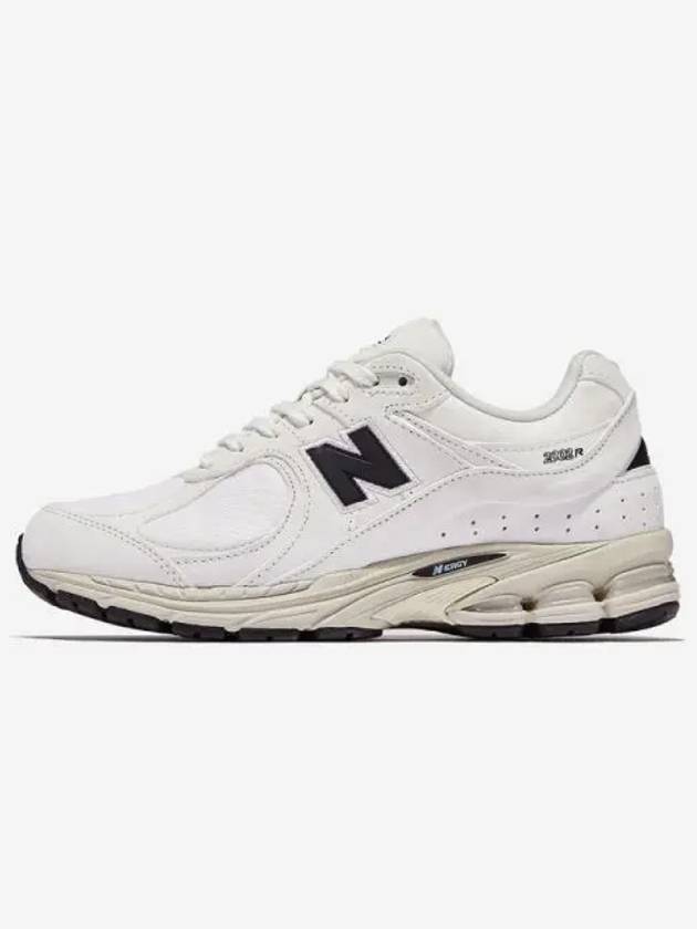 2002R Low Top Sneakers White - NEW BALANCE - BALAAN 2