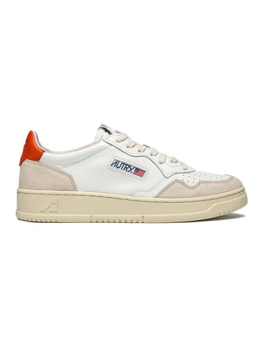 Women's Medalist Low Top Sneakers White Orange - AUTRY - BALAAN 1