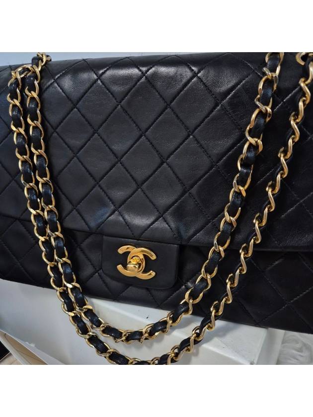 Classic gold chain shoulder bag black - CHANEL - BALAAN 5