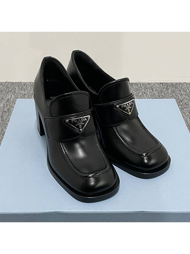 Brushed Leather Loafers Pumps Black - PRADA - BALAAN 3