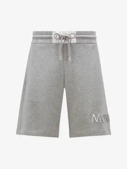 23FW logo patch pocket short pants 8H00001 89A2L 986 - MONCLER - BALAAN 2