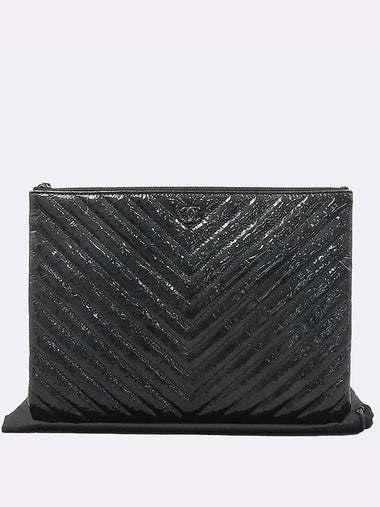 Black Patent Chevron Medium Clutch - CHANEL - BALAAN 1