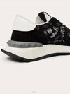 V Logo Signature Lace Runner Low Top Sneakers Black - VALENTINO - BALAAN 7