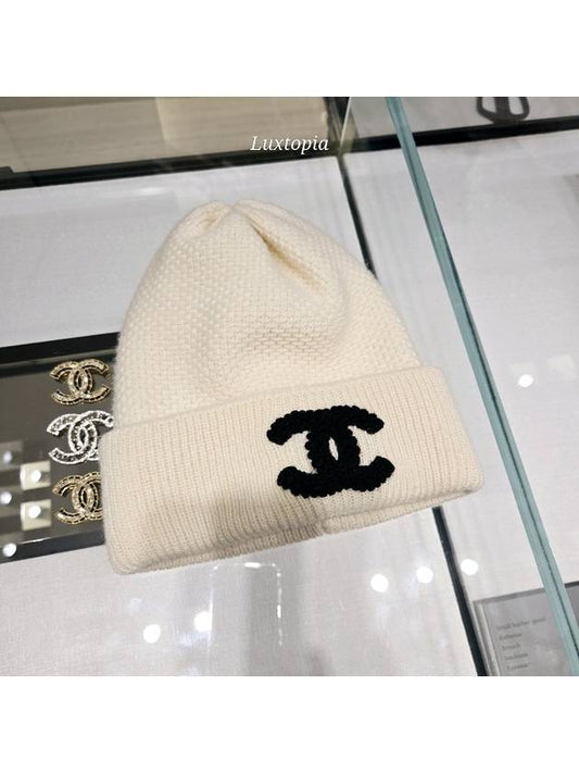 Women s Beanie CC Logo Cashmere White AAA398 - CHANEL - BALAAN 1