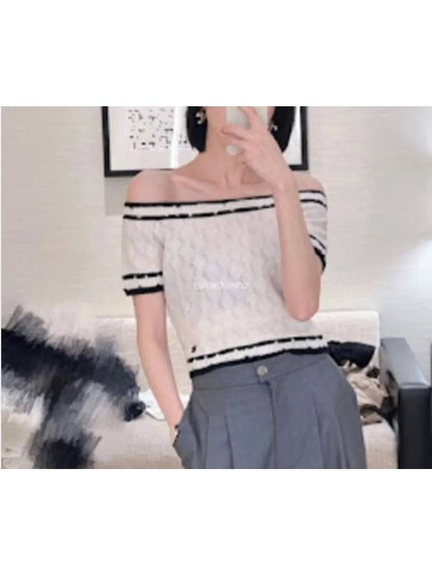 Off shoulder crop top short sleeve knit P72089 - CHANEL - BALAAN 6