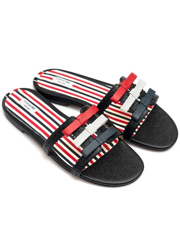 Pebble Grain Bow Brogue Slide Sandals Black - THOM BROWNE - BALAAN 2