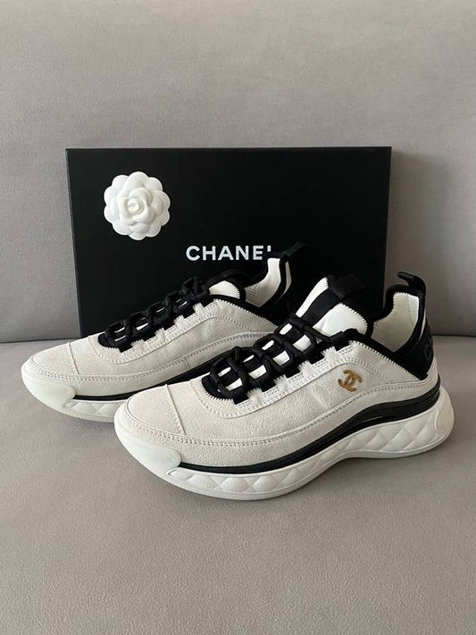 Logo Mixed Fibers Suede Low Top Sneakers White - CHANEL - BALAAN 2