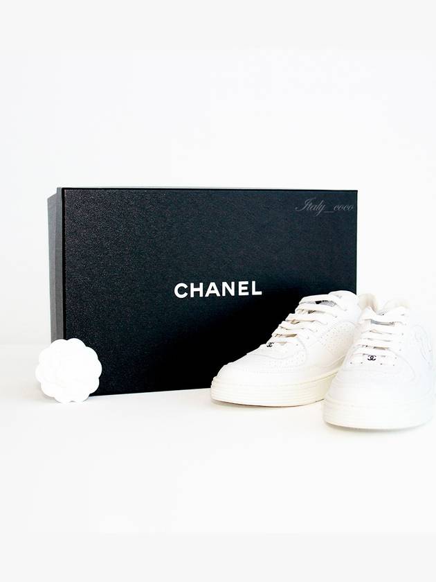 CC Logo Calfskin Low Top Sneakers White - CHANEL - BALAAN 11