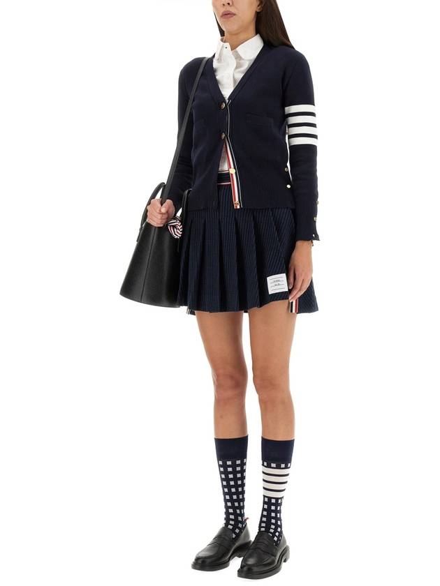 CARDIGAN CON SCOLLO A V - THOM BROWNE - BALAAN 3