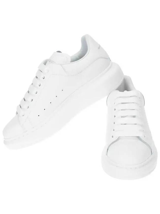 Oversized Leather Low Top Sneakers White - ALEXANDER MCQUEEN - BALAAN 5