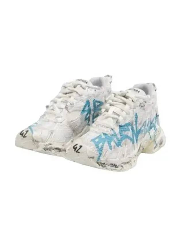 Runner Graffiti Low Top Sneakers White - BALENCIAGA - BALAAN 2