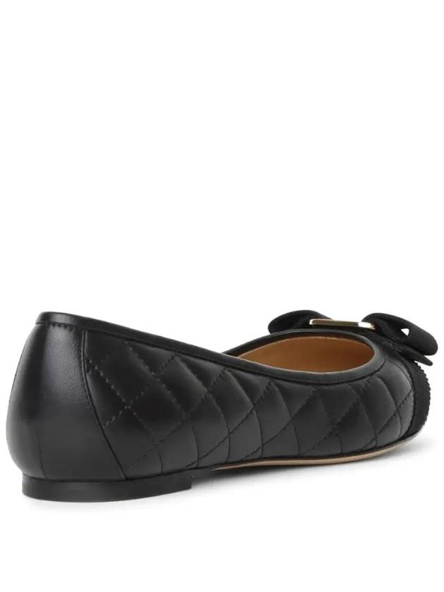 Varina Quilting Leather Ballet Flat Black - SALVATORE FERRAGAMO - BALAAN 3