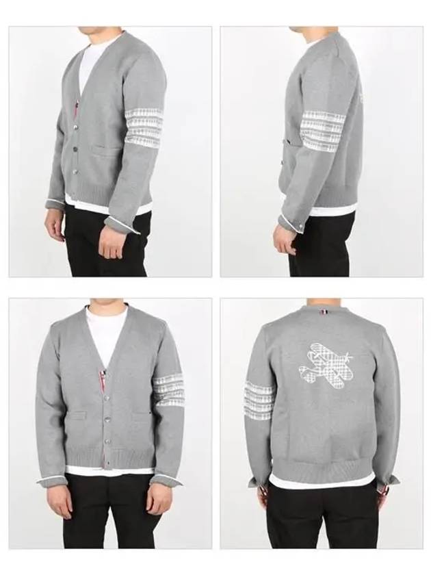 Men's Diagonal Plain Jacquard V-Neck Cardigan Light Grey - THOM BROWNE - BALAAN 3