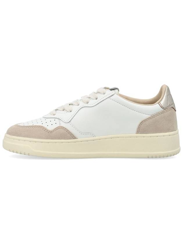 Autry Medalist Low Woman Sneakers - AUTRY - BALAAN 3