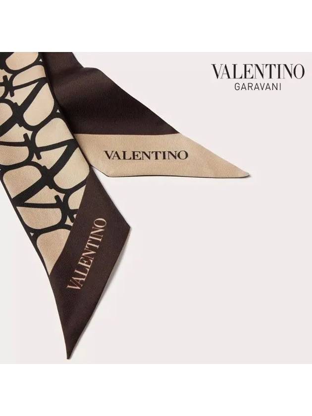 Toile Iconographe Silk Muffle Beige Black - VALENTINO - BALAAN 5