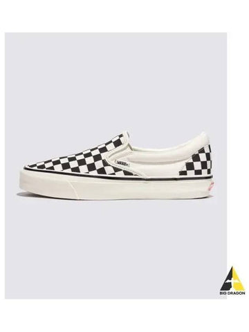 Slip On Reissue 98 Checkerboard Marshmallow Black VN000CTCKIG1 - VANS - BALAAN 1