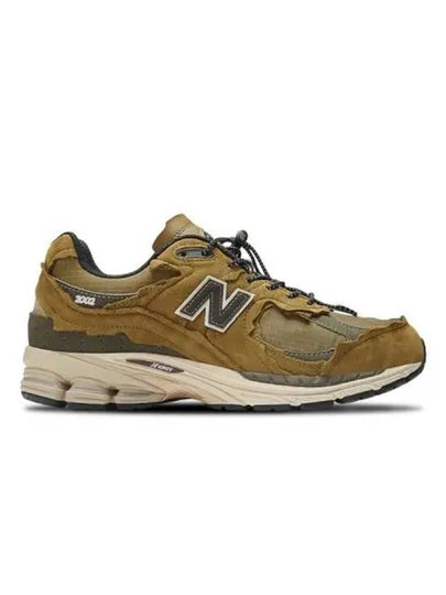 2002R Protection Pack Low Top Sneakers High Desert - NEW BALANCE - BALAAN 2