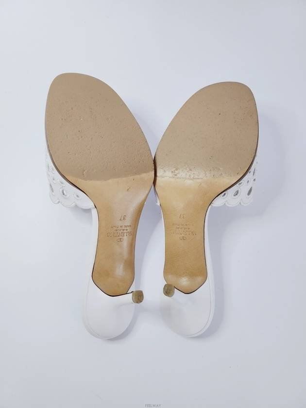 Used luxury goods DHLUX V logo white women s sandals 37 235 - VALENTINO - BALAAN 9