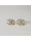 Classic Earrings CC Logo Pearl Crystal Gold A64766 - CHANEL - BALAAN 3