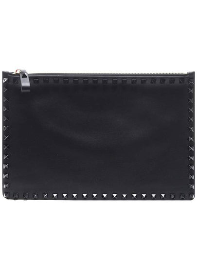 Rockstud Clutch Bag Black - VALENTINO - BALAAN 2