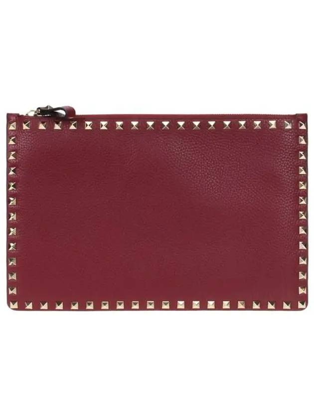 Rockstud Pebble Clutch Bag Cerise - VALENTINO - BALAAN 2