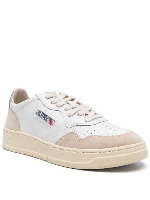 Autry Medalist Low Sneakers In White Leather And Slv Blue Suede Shoes - AUTRY - BALAAN 2