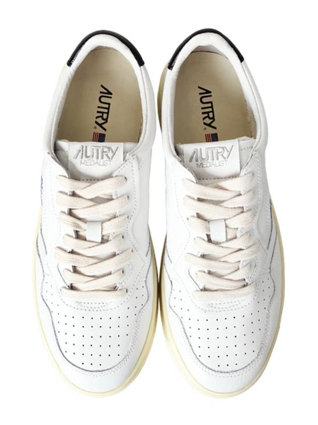 Medalist Black Tab Low Top Sneakers White - AUTRY - BALAAN 5