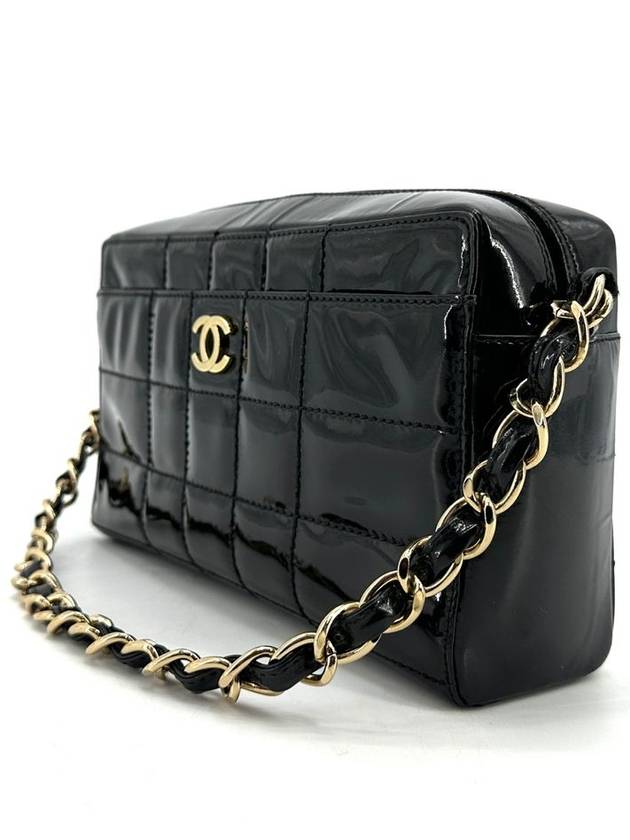 Patent chocolate bar camera bag shoulder - CHANEL - BALAAN 5