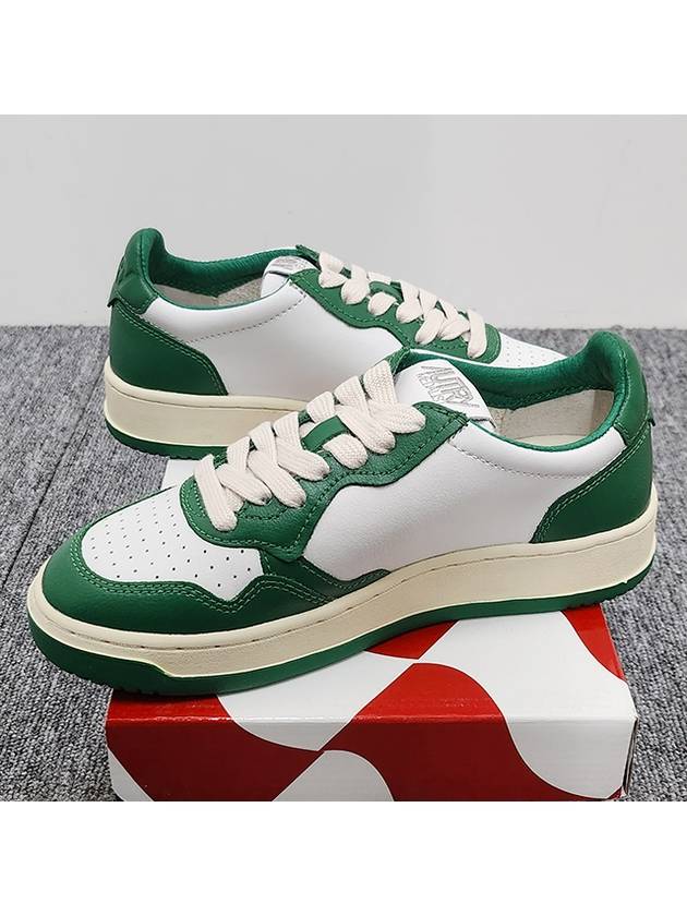 Women's Medalist Green Tab Leather Low Top Sneakers White - AUTRY - BALAAN 5