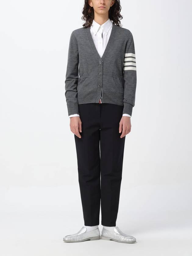 Sustainable Fine Merino Wool 4-Bar Relaxed Fit V-Neck Cardigan Medium Grey - THOM BROWNE - BALAAN 3