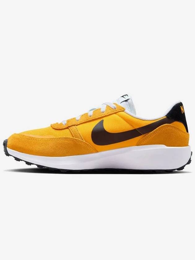 Waffle Nav Low Top Sneakers University Gold - NIKE - BALAAN 6