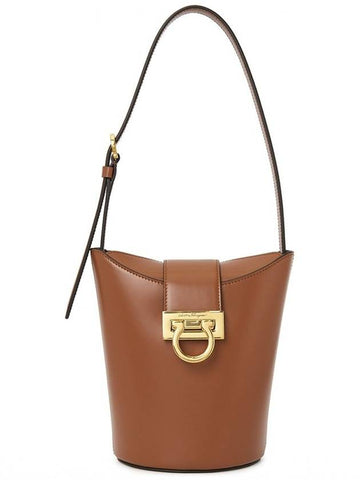 Ferragamo Trifolio Women s Bucket Bag 21 1194 SIENA TAN 0755238 - SALVATORE FERRAGAMO - BALAAN 1